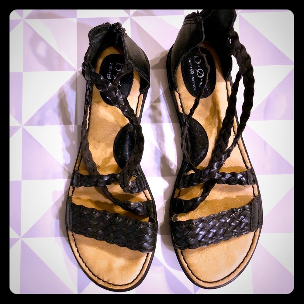 b.o.c black sandals